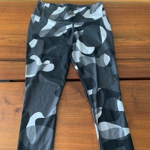 Nike Work Out Leggings. Size M. Worn Once!